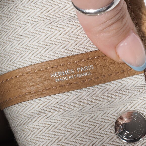 Hermès Garden Party 30 Gold Negonda Leather Tote with LV Twilly - Picture 13 of 14